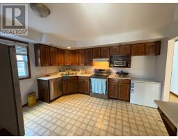 15 TREADWELL STREET E - 6