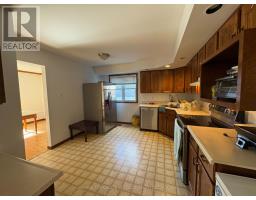 15 TREADWELL STREET E - 7
