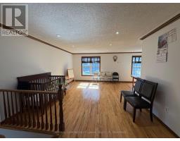 15 TREADWELL STREET E - 9