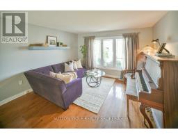 82 LAURA LANE - 5