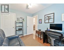 35 - 1241 BEAVERBROOK AVENUE - 14