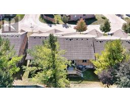 35 - 1241 BEAVERBROOK AVENUE - 22