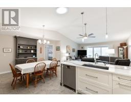 35 - 1241 BEAVERBROOK AVENUE - 7