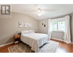 35 - 1241 BEAVERBROOK AVENUE - 9