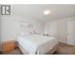 1366 THORNLEY STREET - 31