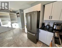 9 - 577 THIRD STREET - 12