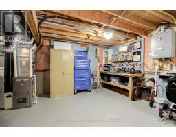 426 HIGHVIEW DRIVE - 33