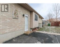 426 HIGHVIEW DRIVE - 35