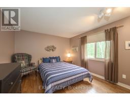 22 GLENRIDGE CRESCENT - 24