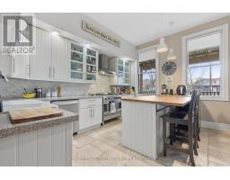 679 COLBORNE STREET - 7