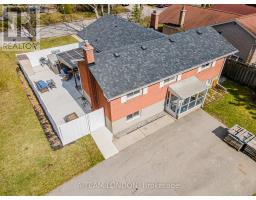 172 WAKEFIELD CRESCENT W - 37