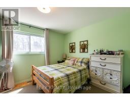 2 - 922 NOTRE DAME DRIVE - 23