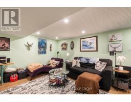 2 - 922 NOTRE DAME DRIVE - 27