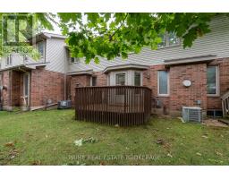 8 - 70 SUNNYSIDE DRIVE - 38