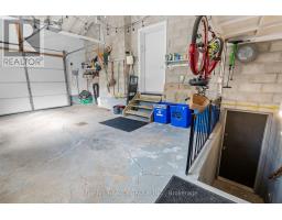 25 ROLLINGWOOD CIRCLE - 29