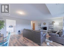 210 - 521 RIVERSIDE DRIVE - 17