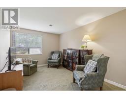 116 - 300 EVERGLADE CRESCENT - 29