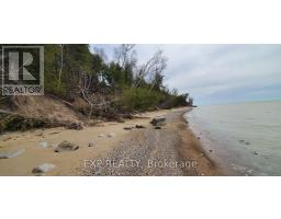 13 IRENE CRESCENT - 14