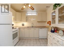 16 KINTAIL CRESCENT - 34