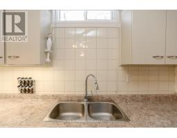 16 KINTAIL CRESCENT - 35