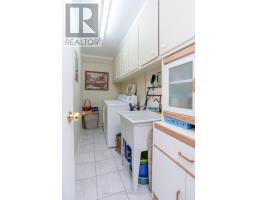 16 KINTAIL CRESCENT - 43