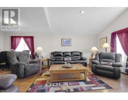 21 LUNN LANE - 9