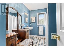 27 TETHERWOOD BOULEVARD - 39