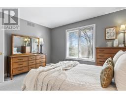27 TETHERWOOD BOULEVARD - 40