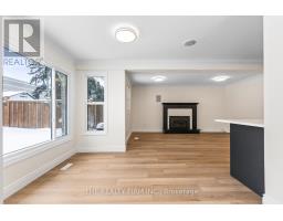 62 BEECHBANK CRESCENT - 16