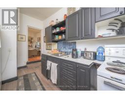 51 STANLEY STREET - 32