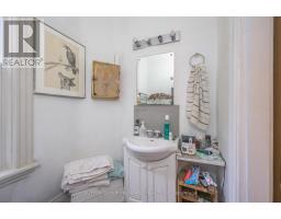 51 STANLEY STREET - 36