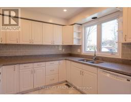 814 GRENFELL DRIVE - 13