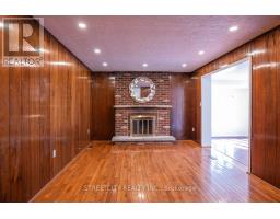 814 GRENFELL DRIVE - 16