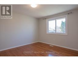 814 GRENFELL DRIVE - 24