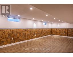 814 GRENFELL DRIVE - 36