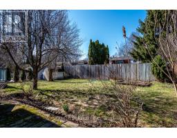 814 GRENFELL DRIVE - 44