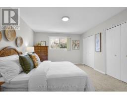 2 - 59 PENNYBROOK CRESCENT - 11