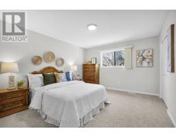 2 - 59 PENNYBROOK CRESCENT - 9