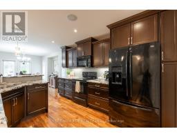436 MACDONALD STREET - 12