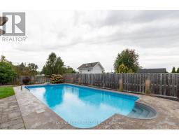 436 MACDONALD STREET - 40