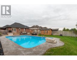 436 MACDONALD STREET - 46