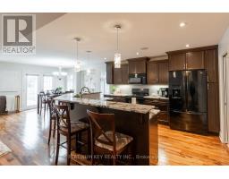 436 MACDONALD STREET - 8