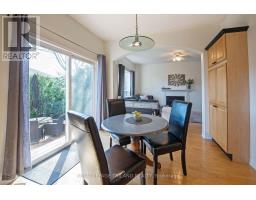 48 MEADOWOAK CRESCENT - 12