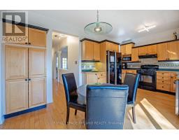 48 MEADOWOAK CRESCENT - 13