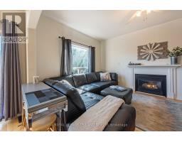 48 MEADOWOAK CRESCENT - 14