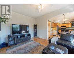 48 MEADOWOAK CRESCENT - 16