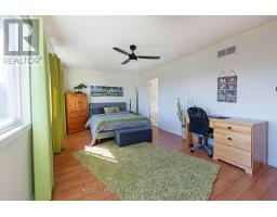 48 MEADOWOAK CRESCENT - 20