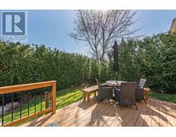48 MEADOWOAK CRESCENT - 37