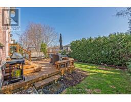 48 MEADOWOAK CRESCENT - 39