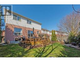 48 MEADOWOAK CRESCENT - 40